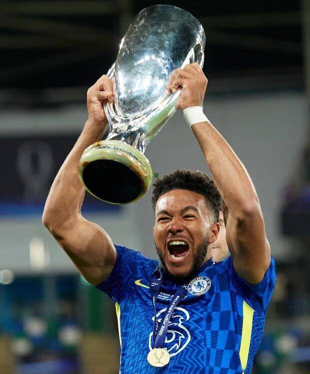 九游游戏詹姆斯新星出色防守表现惊艳，切尔西未来可期！(詹姆斯防守集锦)